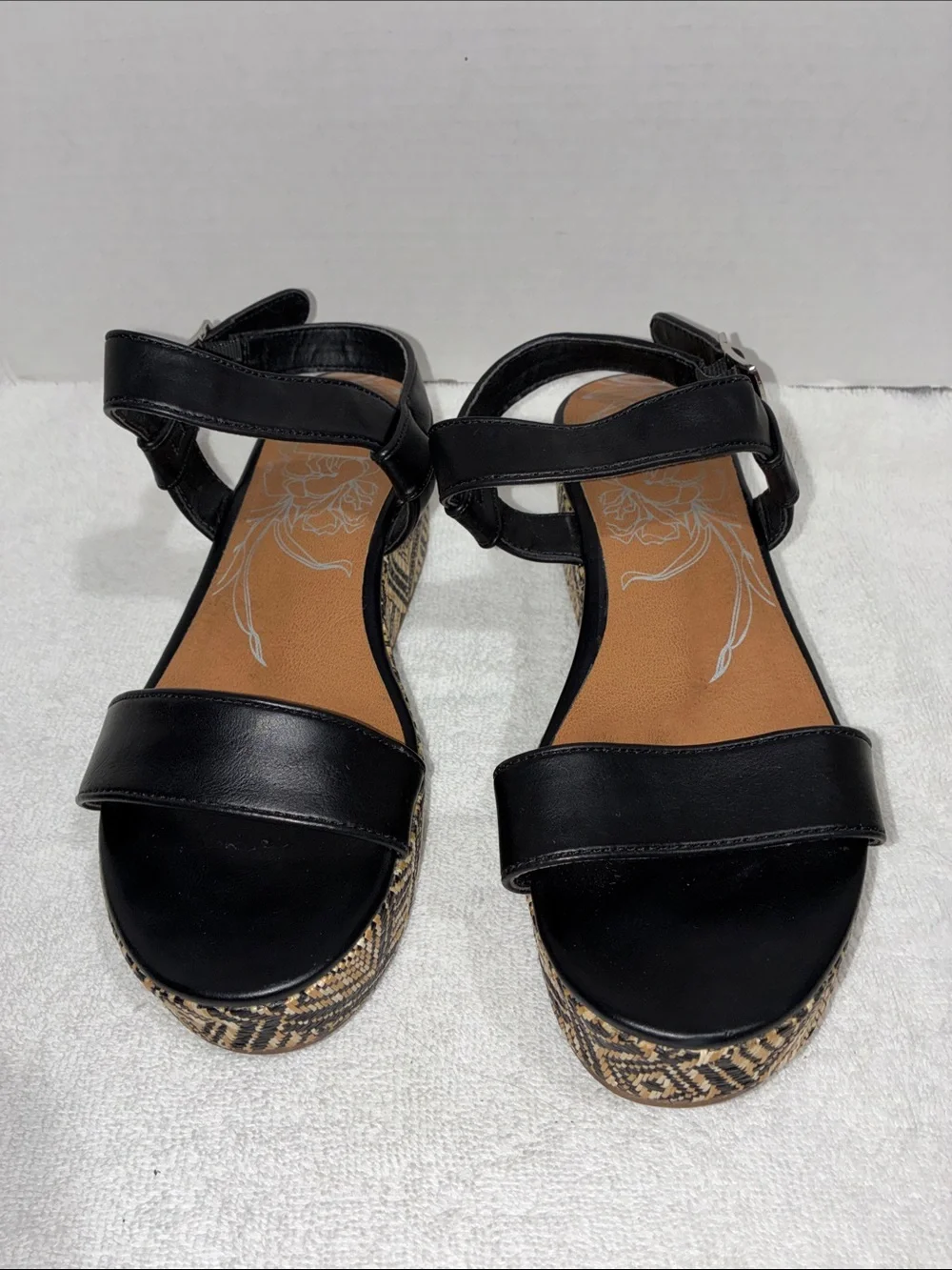 Dolce Vita x Target| Black Wedge Sandals with Patterned Platform size 9.5
